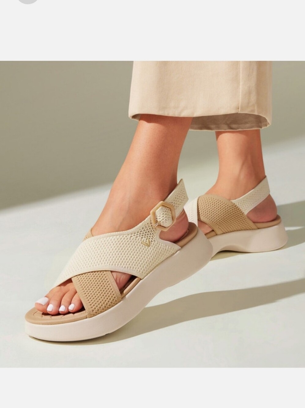 Vivaia Kara AdaptAll Sport Ivory Nude Knit Walk Comfort Lightweight Sandals Sz 6